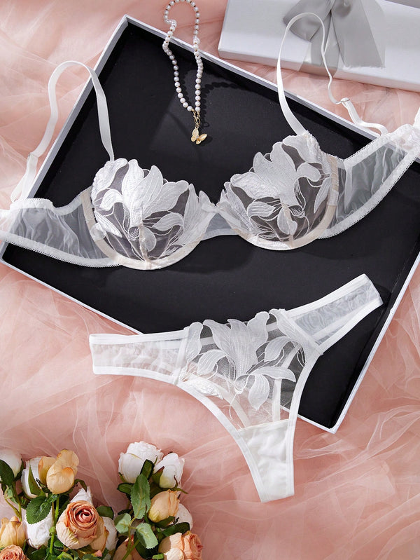Frosted Lace Leaf Set image 0